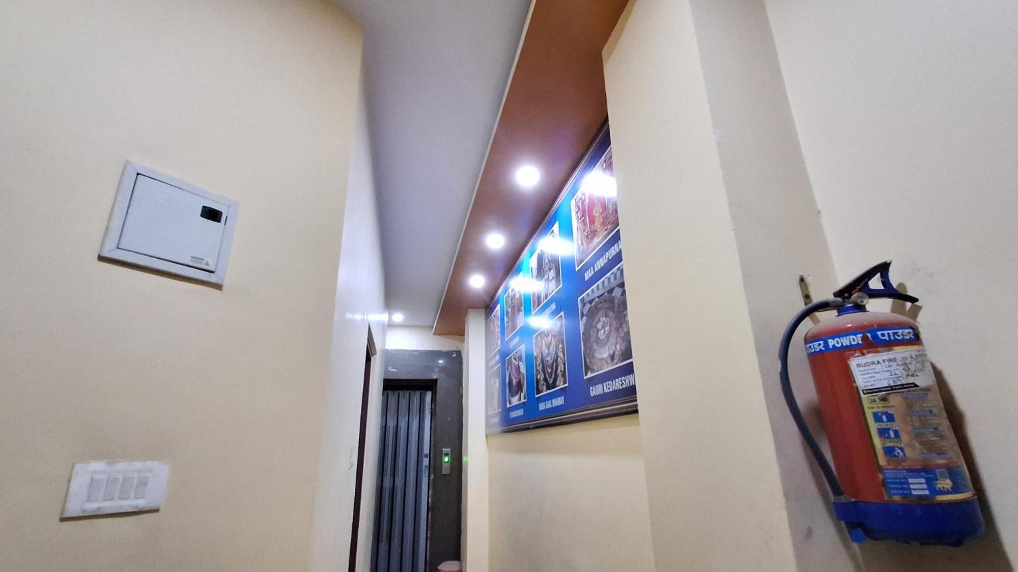 Shree Balaji Paying Guest House Варанасі Екстер'єр фото