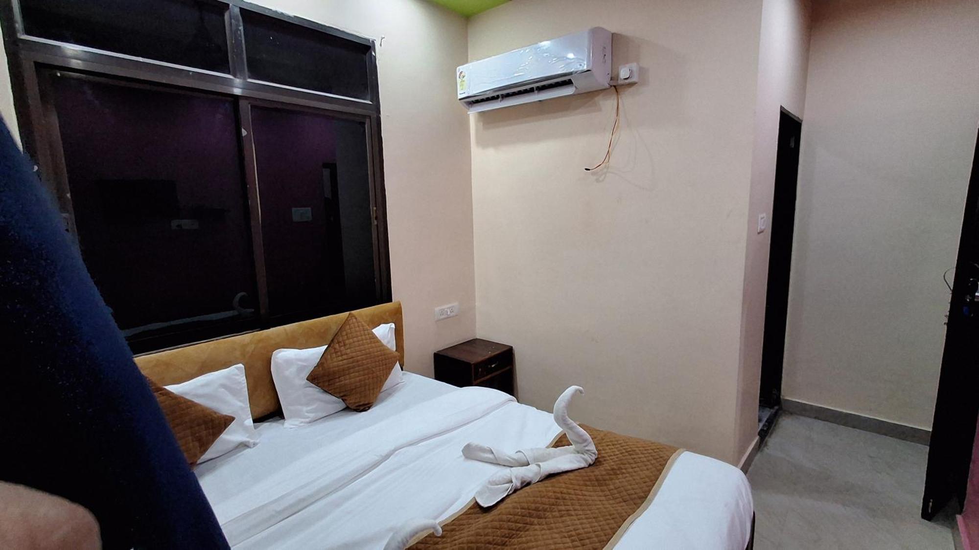 Shree Balaji Paying Guest House Варанасі Екстер'єр фото