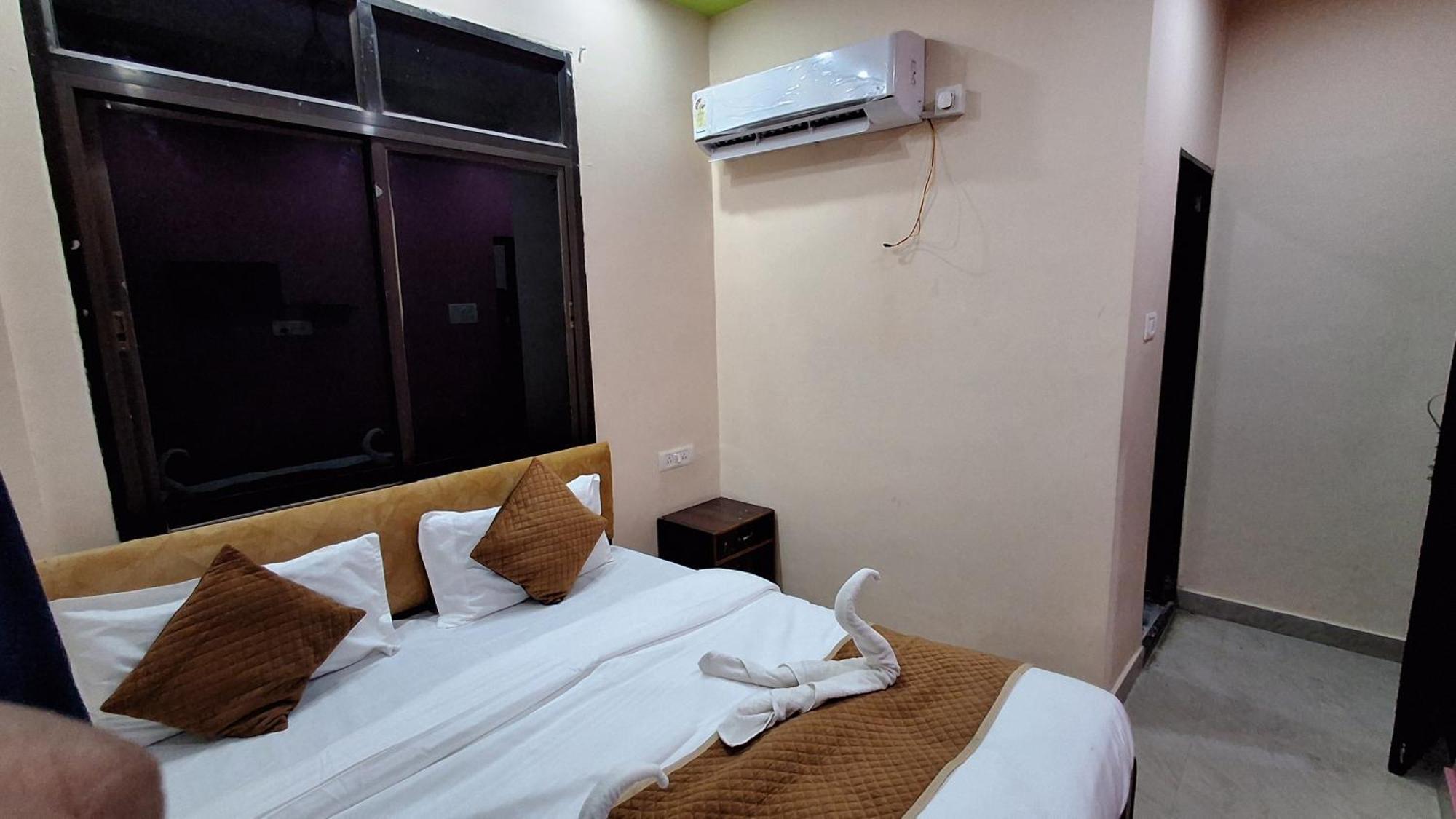 Shree Balaji Paying Guest House Варанасі Екстер'єр фото
